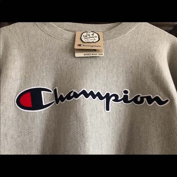 SOLD SOLD SOLD Champion Reverse Weave Sweatshirt - Picture 4 of 7